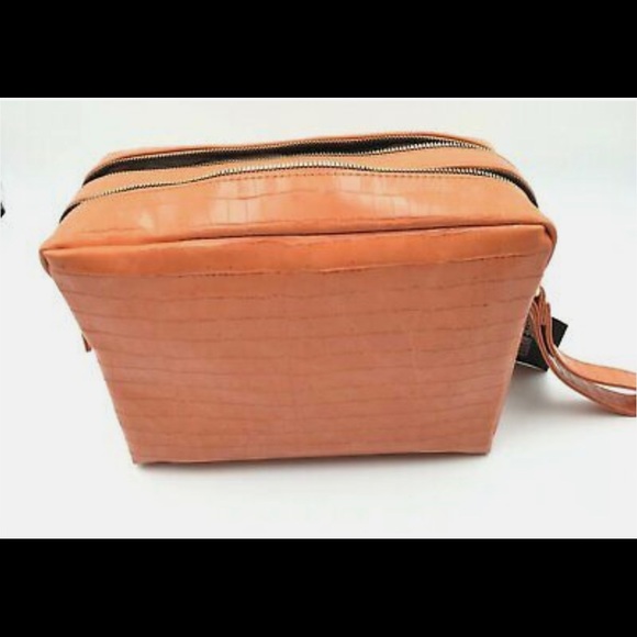 ❤️”Sale”Nwt gorgeous orange croc print double zip cosmetic bag!! - Picture 2 of 8